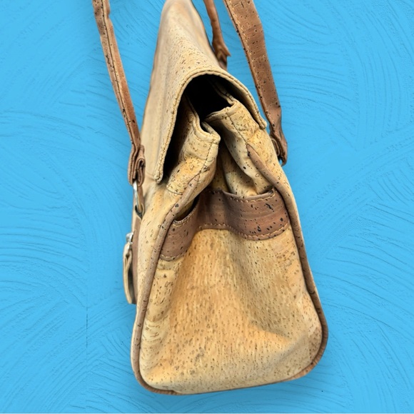 NWT Cork Shoulder Bag - Picture 3 of 10